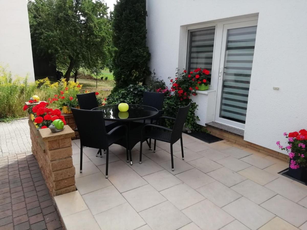Modern Holiday Home Idyllic Setting With Terrace Medebach Exterior photo